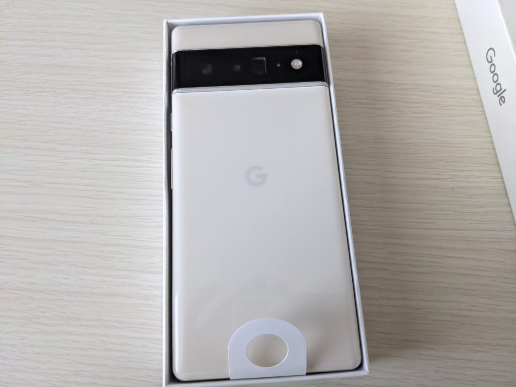 箱に入ったPixel 6 Proの画像