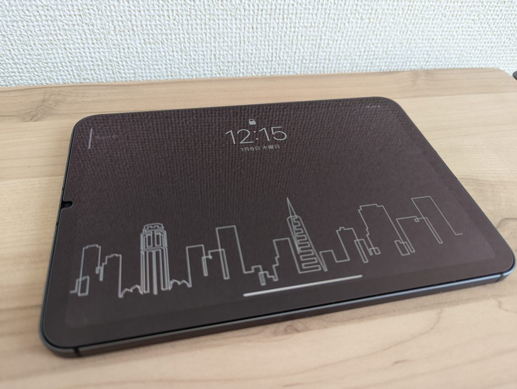 ロック画面を表示したiPad mini6
