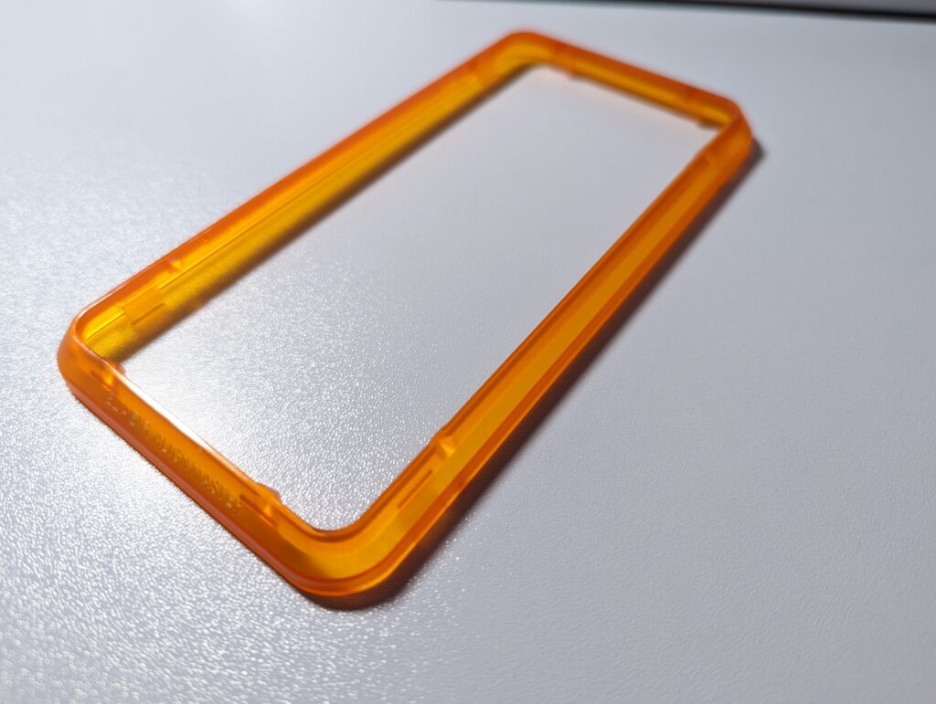 Spigen AlignMaster ガラスフィルム Google Pixel 7用のガイド枠