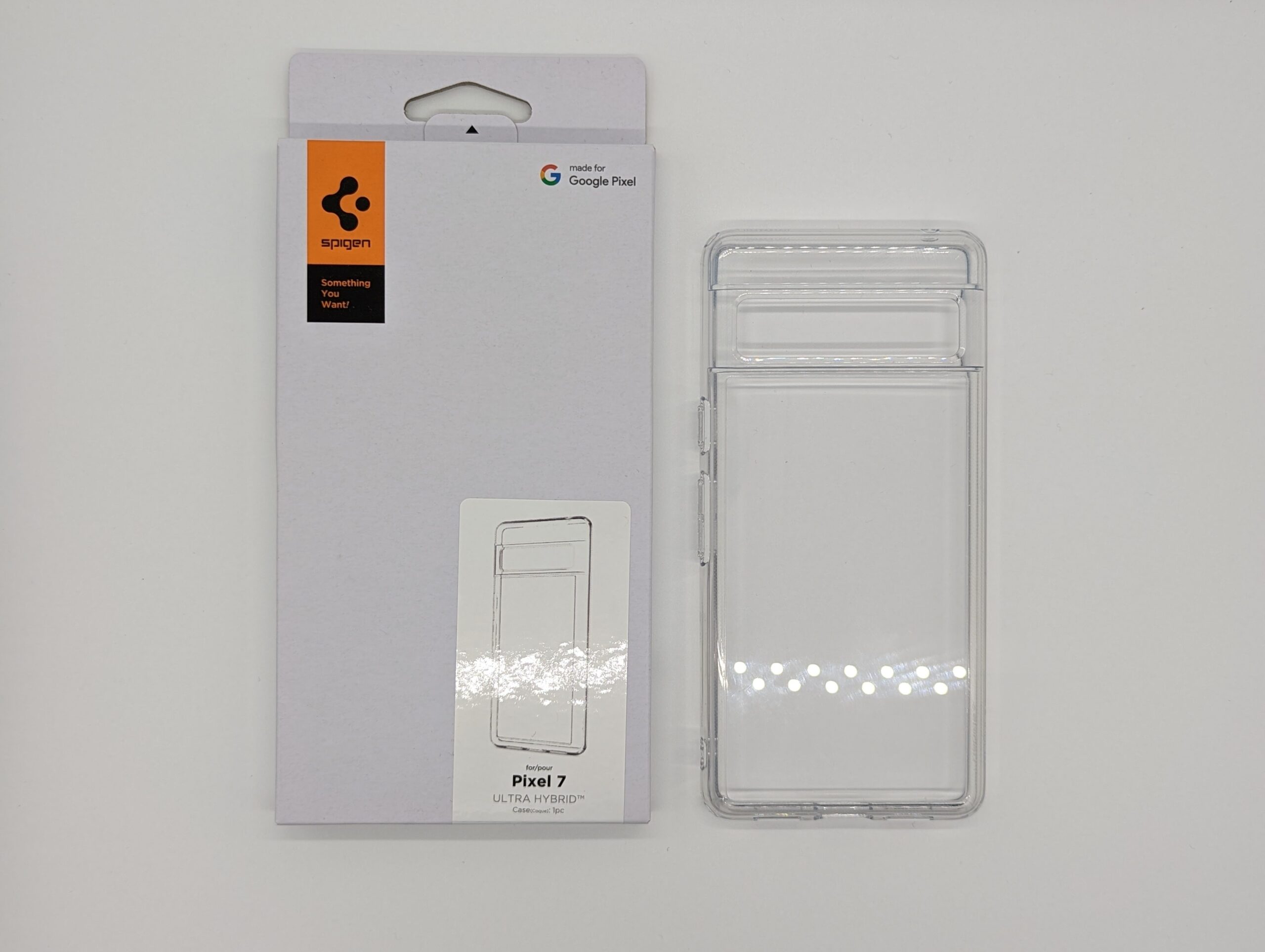 Spigen Pixel 7ケース ウルトラハイブリッド本体とパッケージ