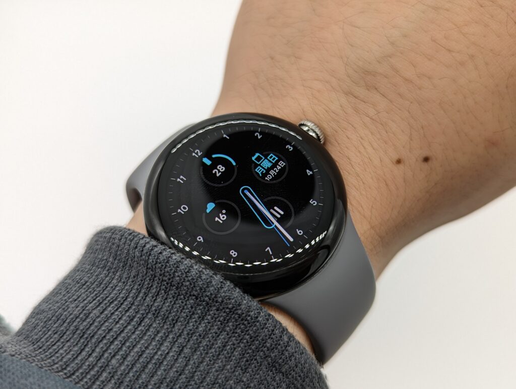 腕に着けたPixel Watch