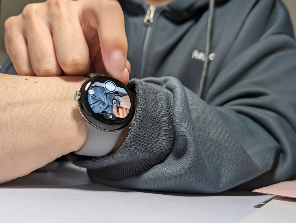 Pixel Watchのカメラ連携をしている写真