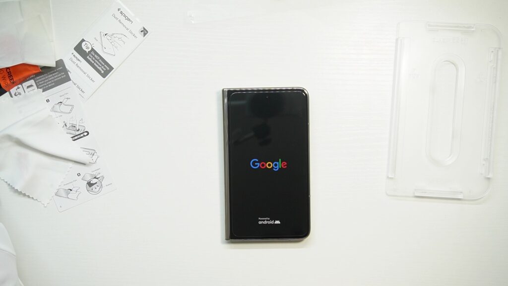 Pixel Fold用Spigen EZ Fit ガラスフィルム