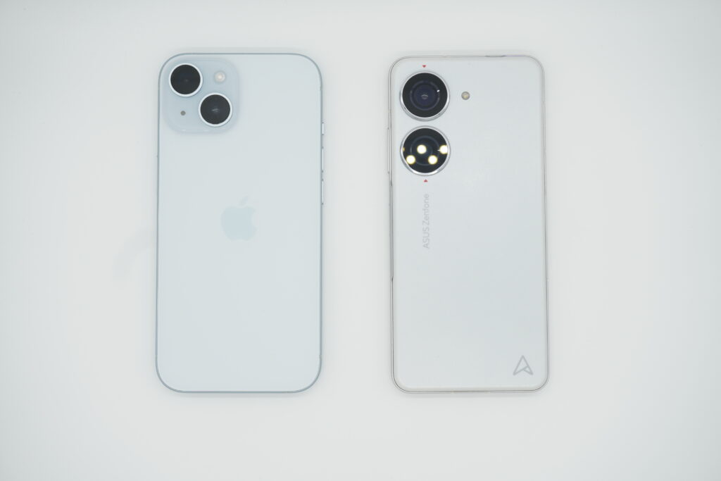 Zenfone 10とiPhone 15